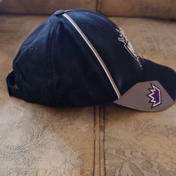 Black Sacramento Kings Strapback Hat - Picture 3 of 6